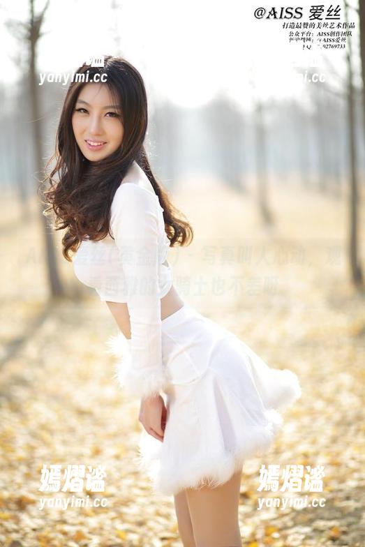 AISS爱丝(黄金版) - 写真叫人心动，观看西雅的女骑士也不差呀