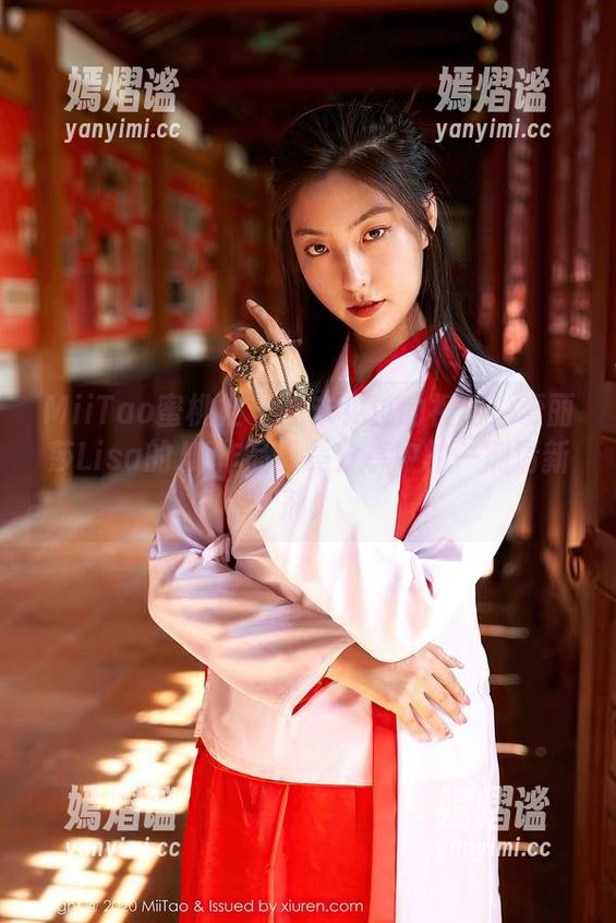 MiiTao蜜桃社 - 从未见过的视角！爱丽莎Lisa的JK作品真是分享中的一剂清新剂！