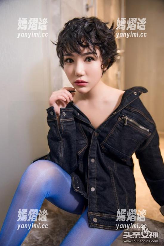 TouTiao头条女神-李温柔 TouTiao头条女神 - 双人写真来啦,李温柔的更新套图今日上线,准备好心跳加速了吗?