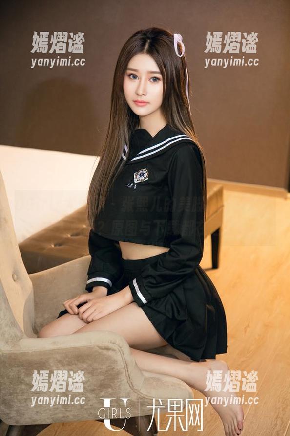 UGirls尤果网 - 张熙儿的美脚，咋就这么让人心动？原图与下载都在这里！