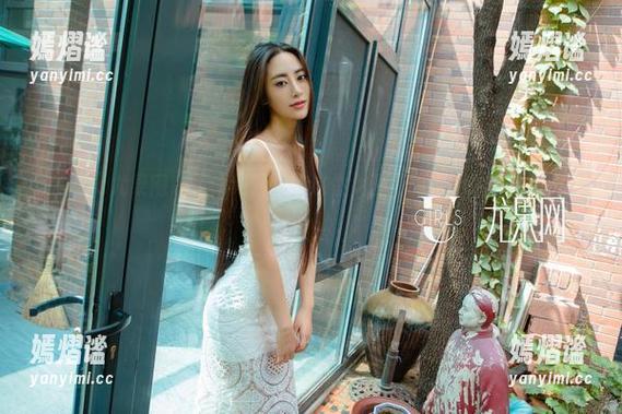 UGirls尤果网 - 王语纯图集：这位女王可能会让你心甘情愿当仆从！