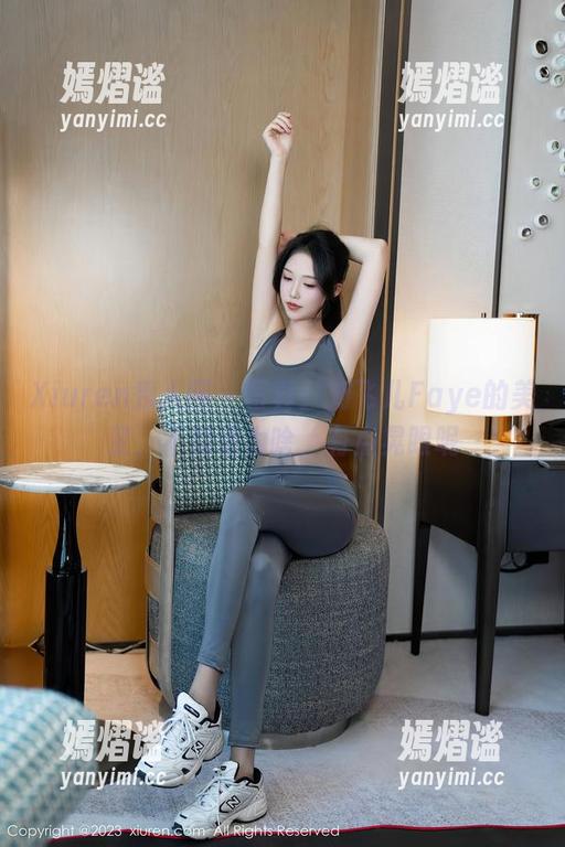 Xiuren秀人网 - 写真：刘飞儿Faye的美足，不知道为啥，有点晃眼呢