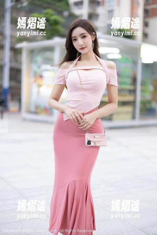 Xiuren秀人网 - 林煊煊再次来袭，她的镂空写真更新，充满了想象和可能！