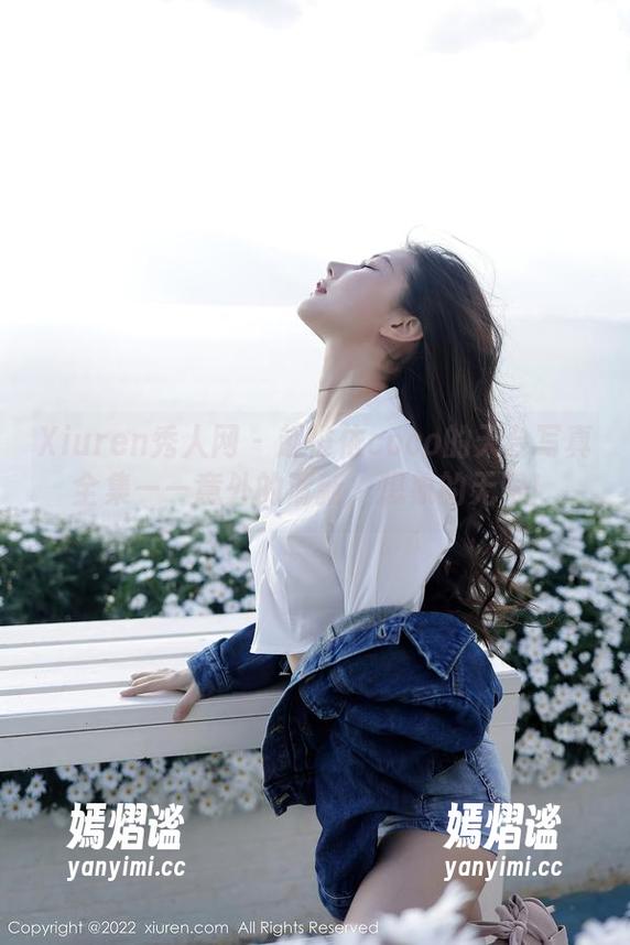 Xiuren秀人网 - 赵惟依coco的天台写真全集——意外的清新，想象的无限！