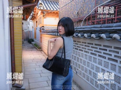 Zia(지아)的职业装美图：在严肃中撒点幽默的小盐！