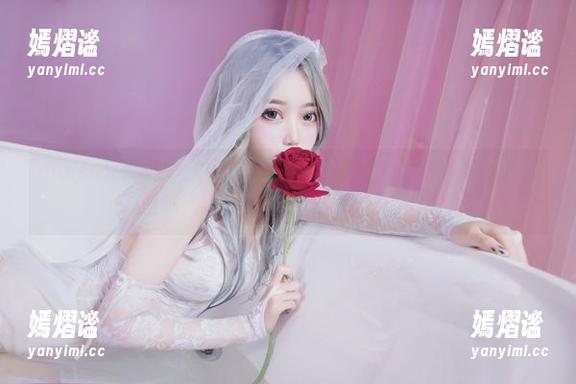 eloise软软泳衣合集：一起来感受那份柔软，下载后小心心动哦！