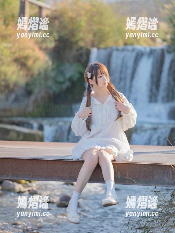 女巫COS的nagesa魔物喵：这些写真简直就是吸引目光的魔法库，快来看看！