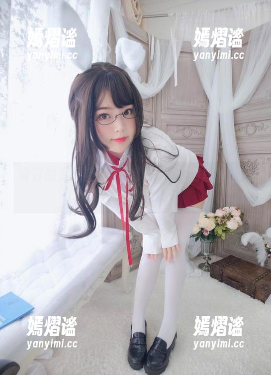 说好的风纪委员，你烨烨的图册里怎么有点小火花？