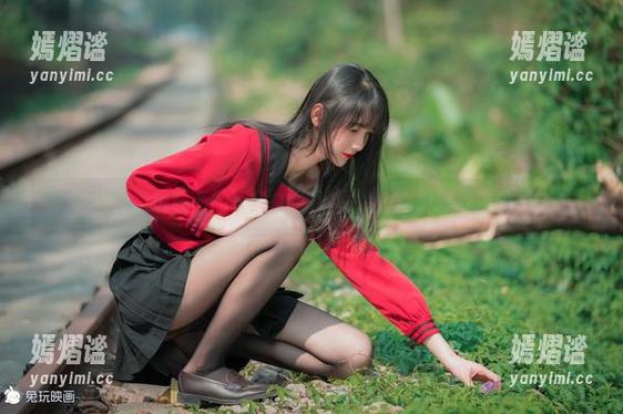 看了兔玩映画的黑丝OL高清图片，心脏差点停跳…