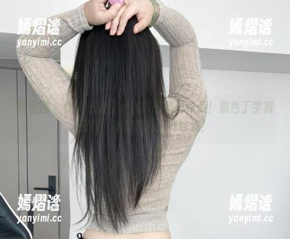 微密圈 - 快来看看可爱的肉巴最新作品！黑色丁字裤搭配，绝对时尚又有味道！