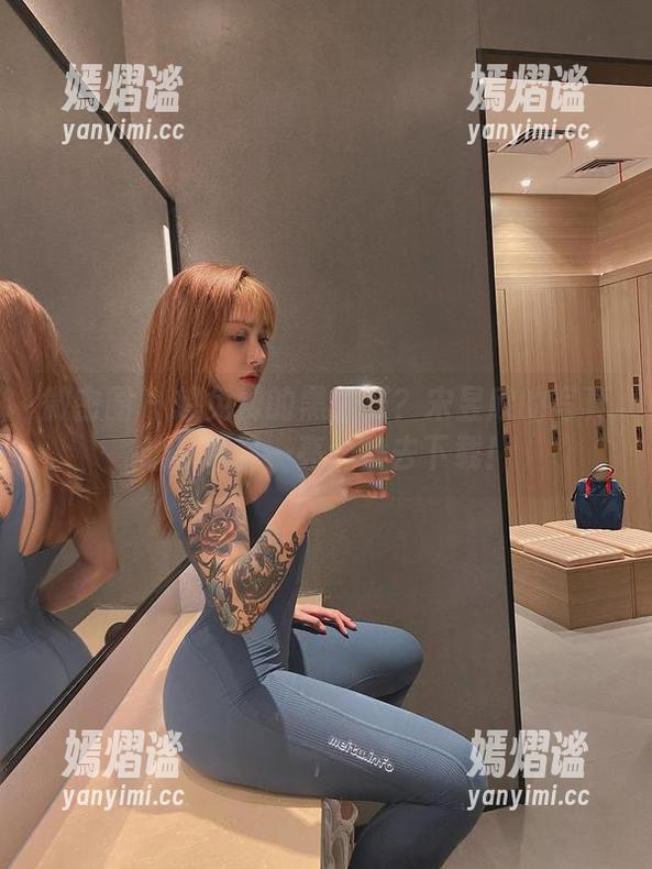微密圈 - 想免费的黑蝴蝶？宋昱欣的写真让你眼前一亮，快去下载！