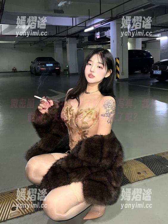 小优优子 微密圈 - 看到小优优子的奶牛写真,我只能说:天啊,这也太养眼了吧?