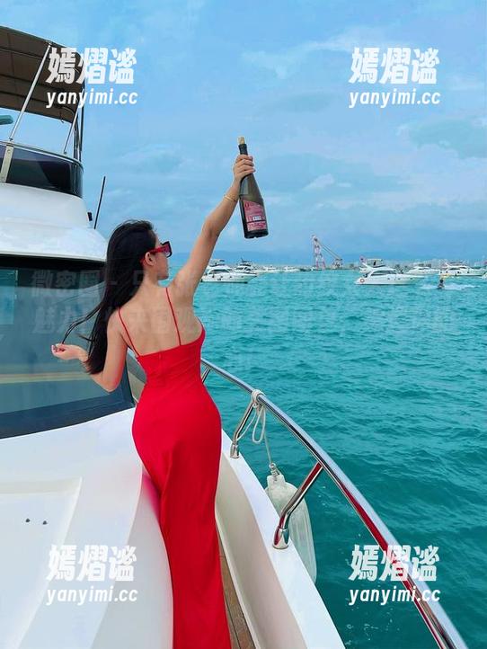 微密圈 - 只有张老师能让豹纹女人这么有魅力！快来围观她的美图图包，燃爆你的心！