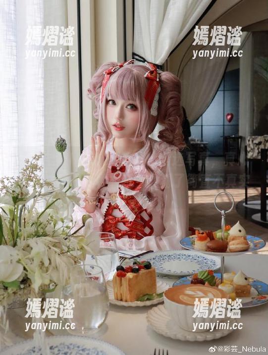 看彩芸_Nebula的甜心精选写真，真心感觉这也是一种罪过，太甜了简直不真实。