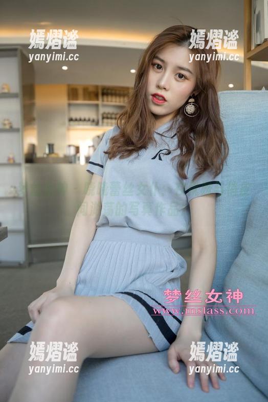 梦丝女神 - 晓晓蕾丝女仆：在优雅与俏皮间游荡的写真作品！