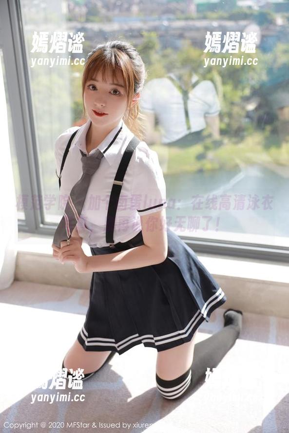 模范学院 - 加个卤蛋luna：在线高清泳衣写真，别再说你好无聊了！