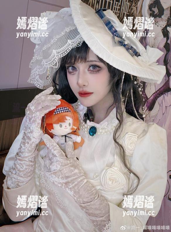 流一_喵喵喵喵喵喵与白逸的绝妙结合：原图让你不止看到她，还能‘想’到她！