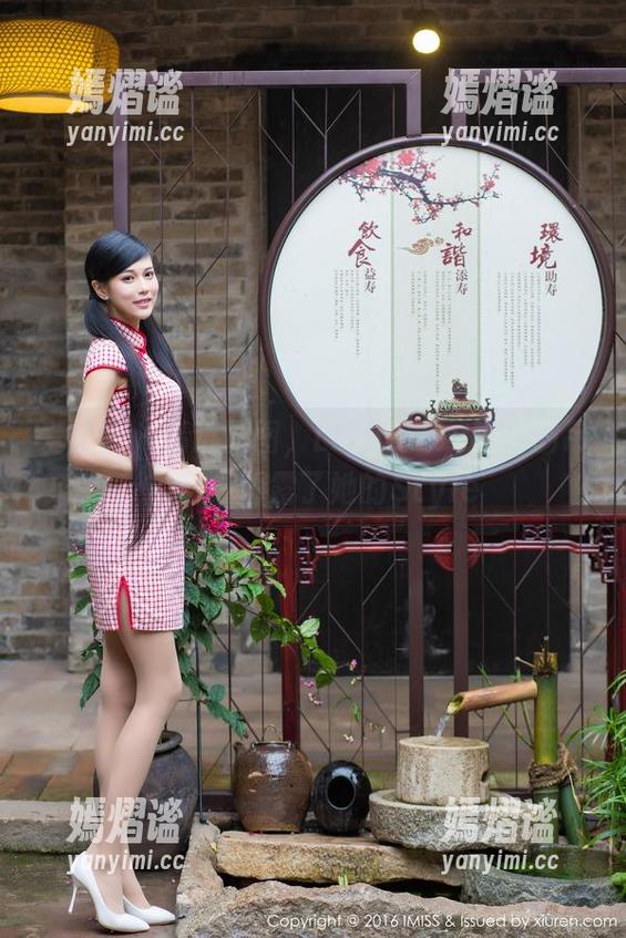 爱蜜社 - 精选原图，LalaBaby啦啦的吊带向你透露了她的Style