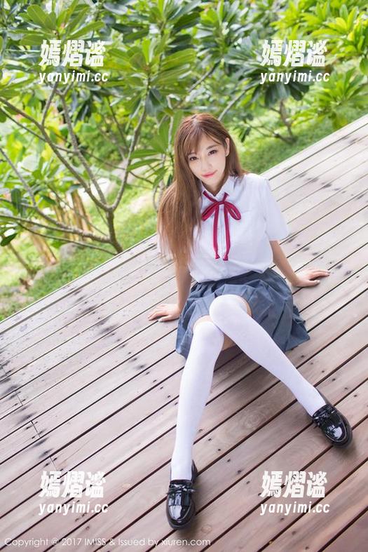 爱蜜社 - 瑞妤的定制睡衣写真，仿佛在与你捉迷藏