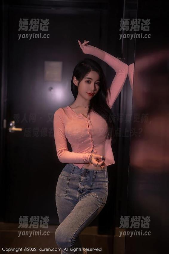 秀人网 - 又见大白兔吖+学妹写真更新，感觉像在吃棉花糖，又有点上头？