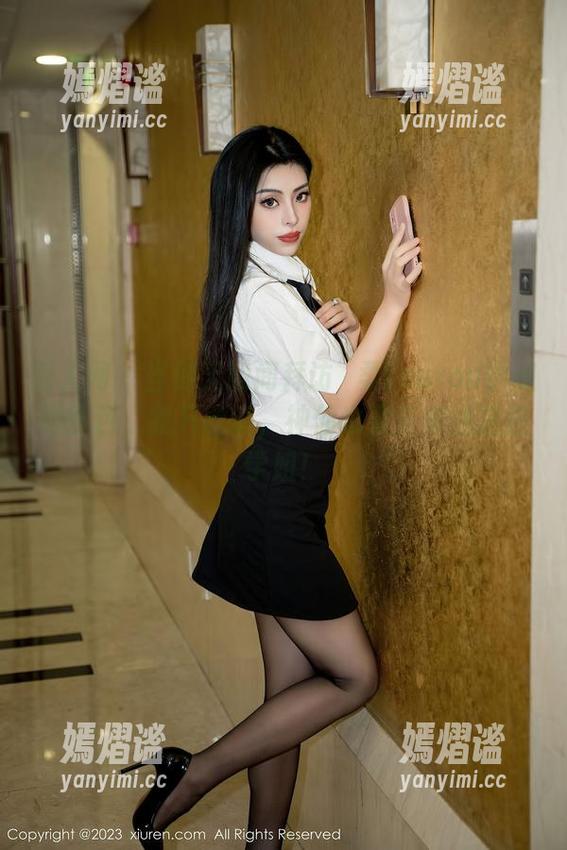 秀人网 - 当你无意间拜访媃柔rourou学姐的图包，我只能说，神仙也要多关注这位学姐！