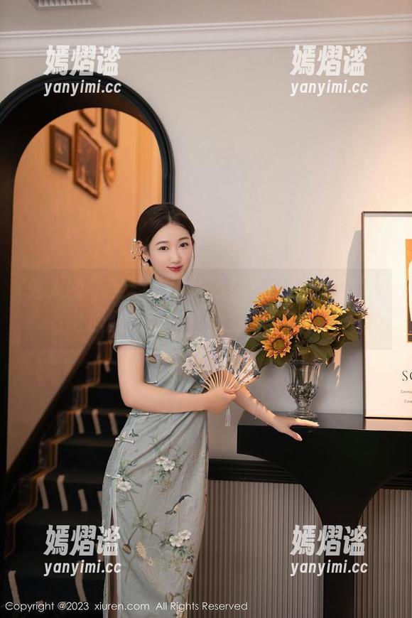 秀人网 - 学姐，太美了！小兔纯纯的写真原图放送中，免费得要疯！