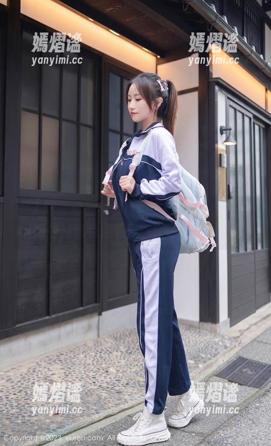 秀人网 - 可别小看这种家政主题，糯美子mini的制服免费下载，真是让人心痒痒！