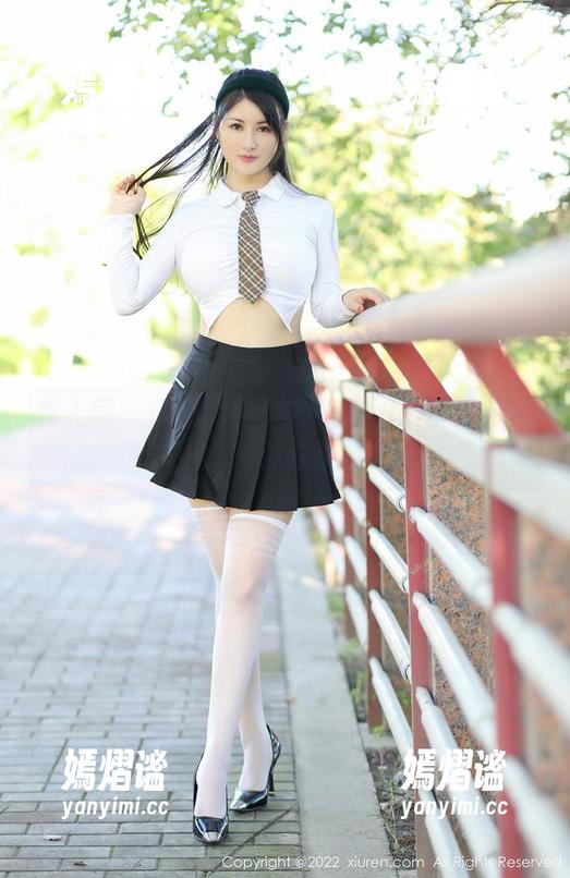 秀人网 - 原图揭秘：糯美子nini的短裤如何俘获心