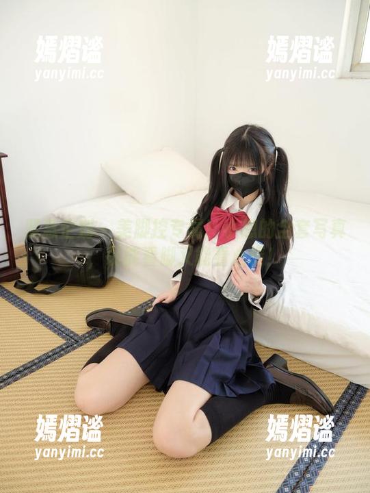 紧急企划 - 美脚控专属！小恩的全套写真，既能看脚又能看心情！