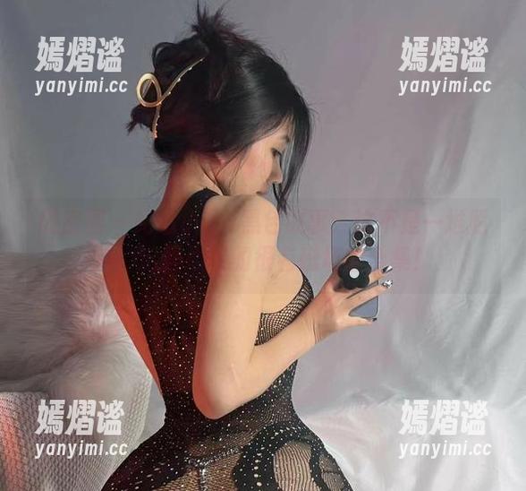纪念小小v 微密圈 - 纪念小小v黑色故事:这不是一堆照片,这是心灵的很有磁场的合集!