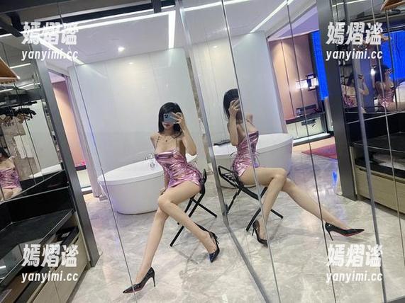 微密圈 - 双马尾资源大放送：葛征神秘的发型法宝！