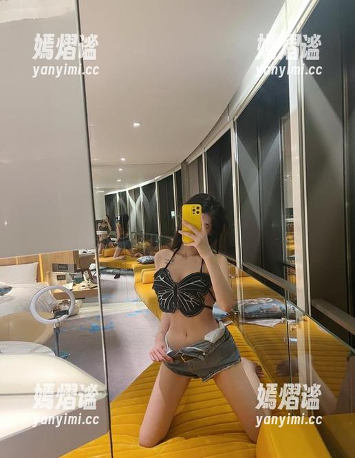 微密圈 - 我就问问，葛征的棉袜图集更新，要不要给个奖励？