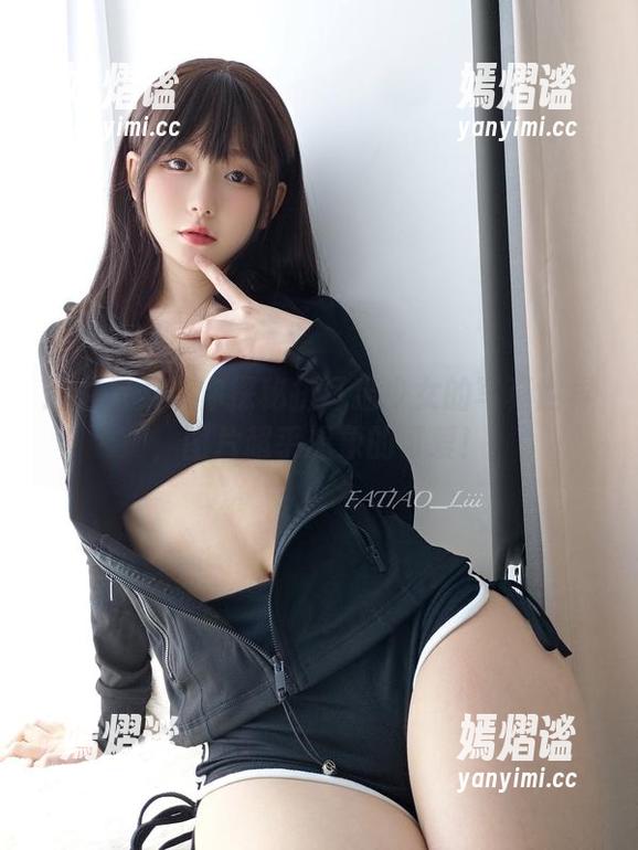 迷之呆梨带你探秘折耳猫少女的写真世界，图片超乎想象的可爱！