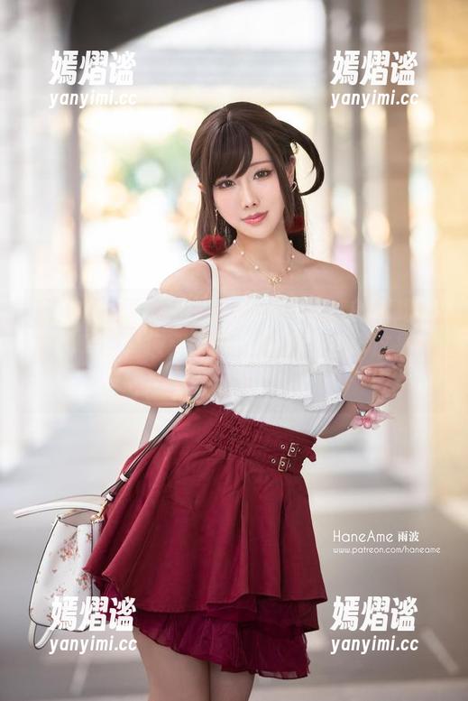 无意中发现雨波HaneAme空姐的壁纸合集，真的是惊喜满满，心里嘀咕：这是什么仙女！